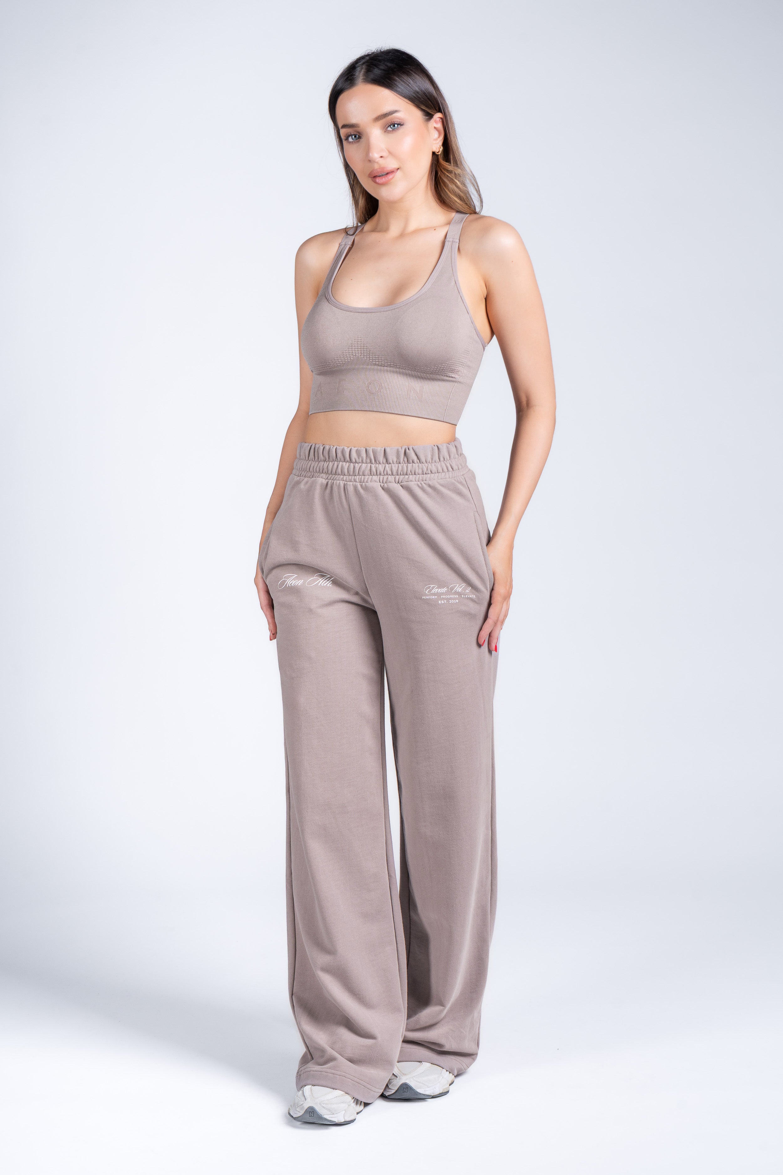 ELEVATE WIDE LEG TRENIRKA