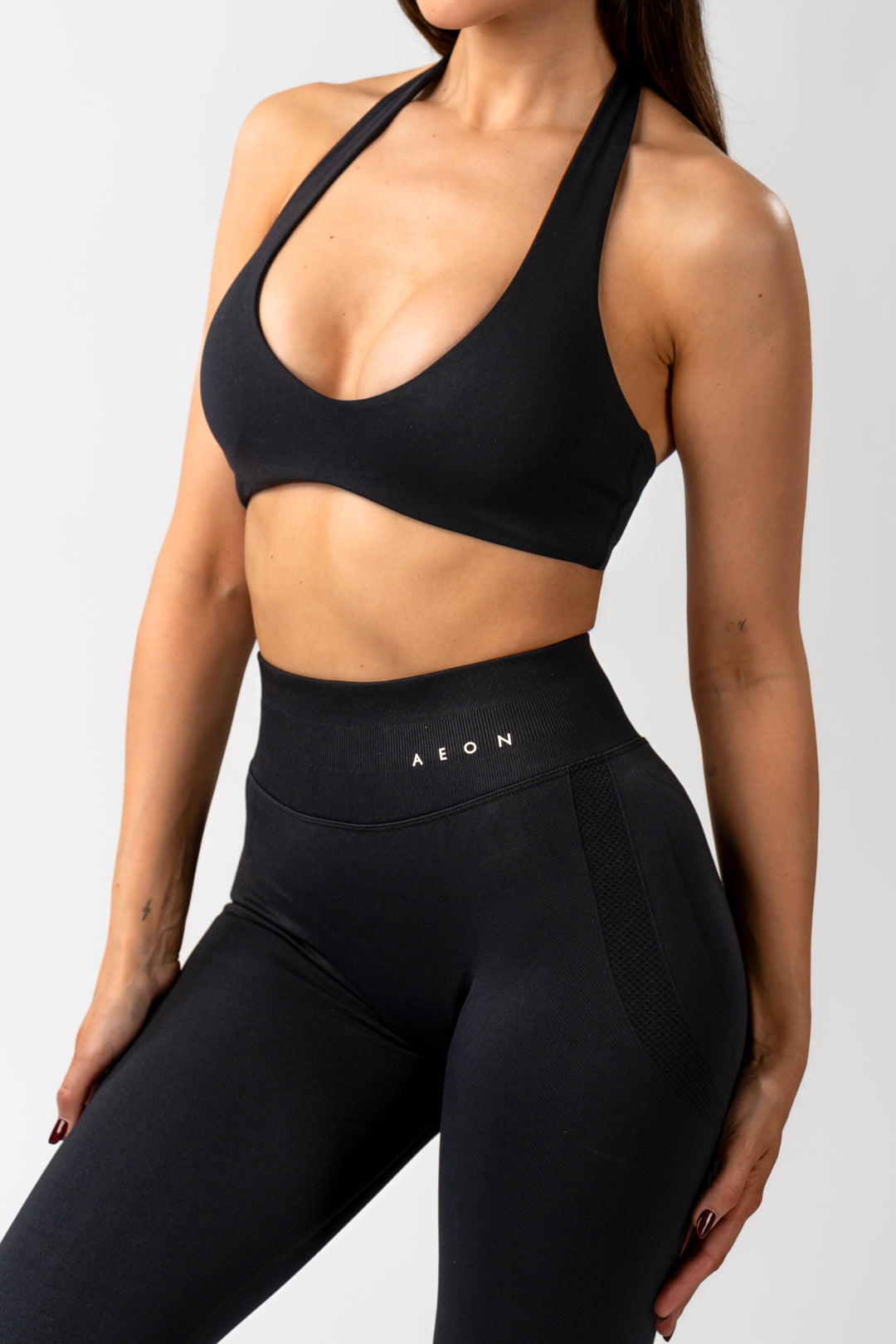 MOTION BREZŠIVEN HALTER NECK TOP V2