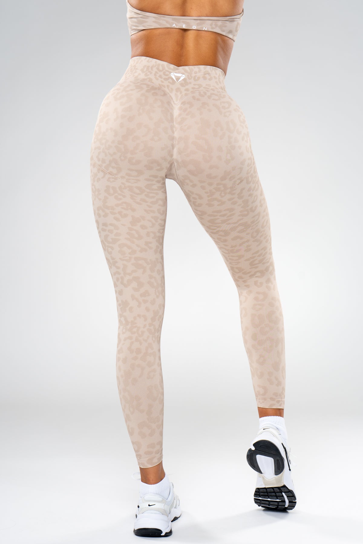 MOTION LEO MID WAIST SCRUNCH PAJKICE V2