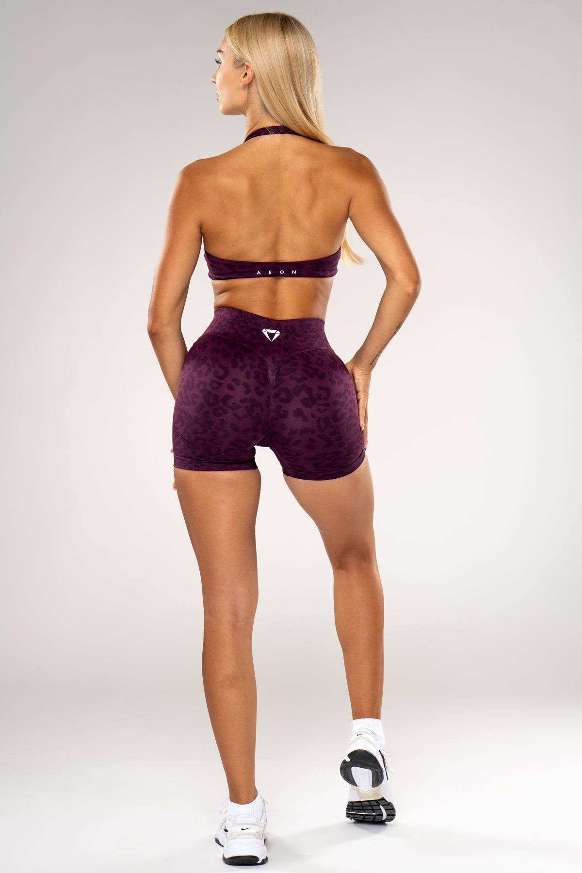 MOTION LEO MID WAIST SCRUNCH KRATKE PAJKICE V2