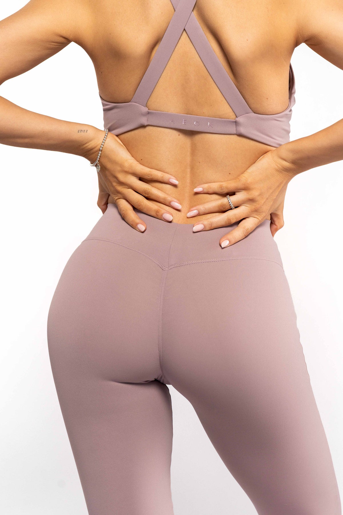SECOND SKIN V-BACK SCRUNCH FLARED PAJKICE