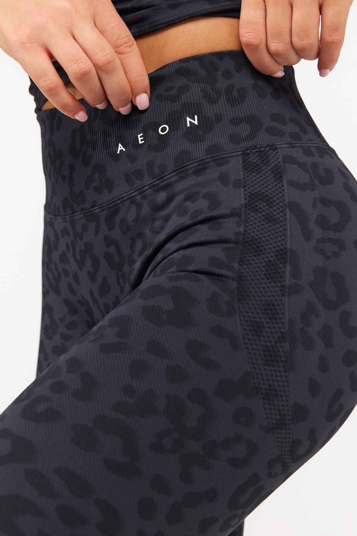 MOTION LEO MID WAIST SCRUNCH PAJKICE V2