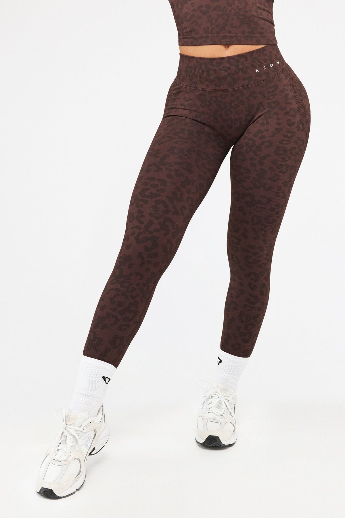 MOTION LEO MID WAIST SCRUNCH LEGGINGS V2 - Aeon Athletics