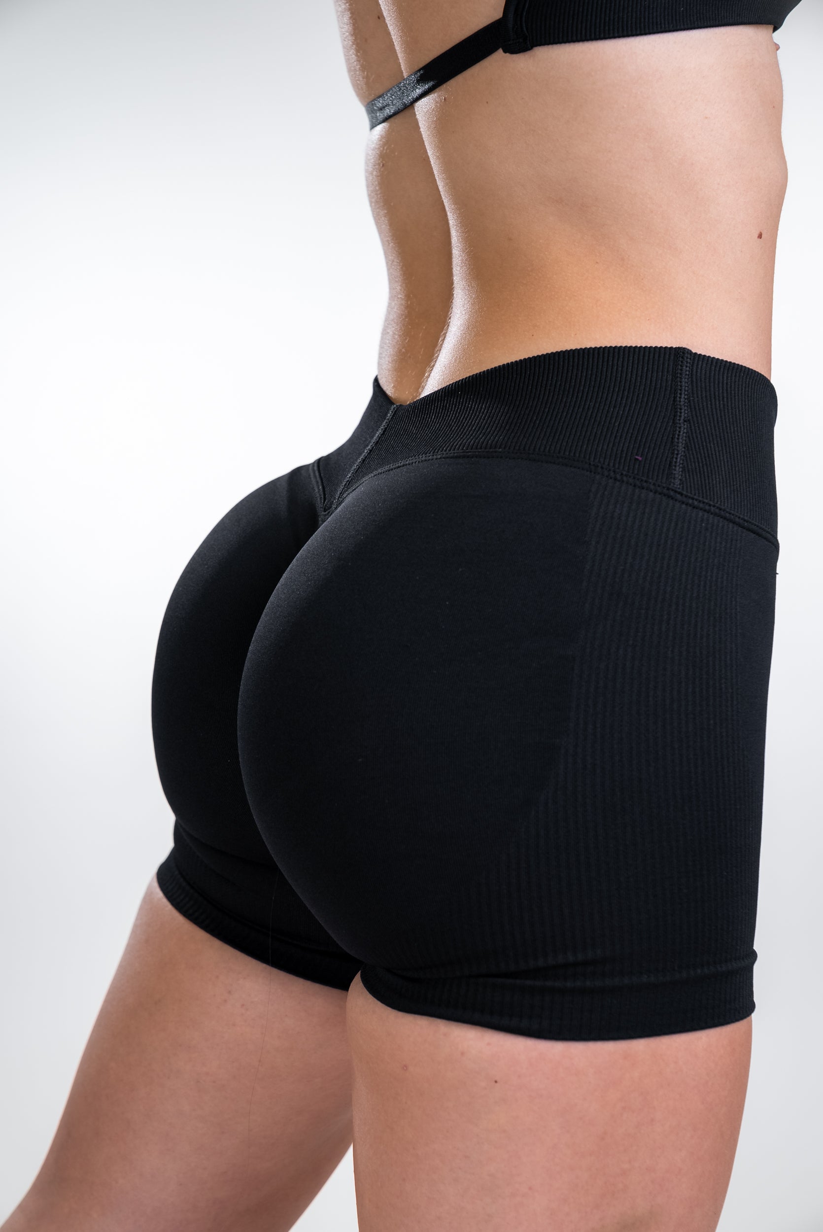 DEFINE V-BACK SCRUNCH KRATKE PAJKICE