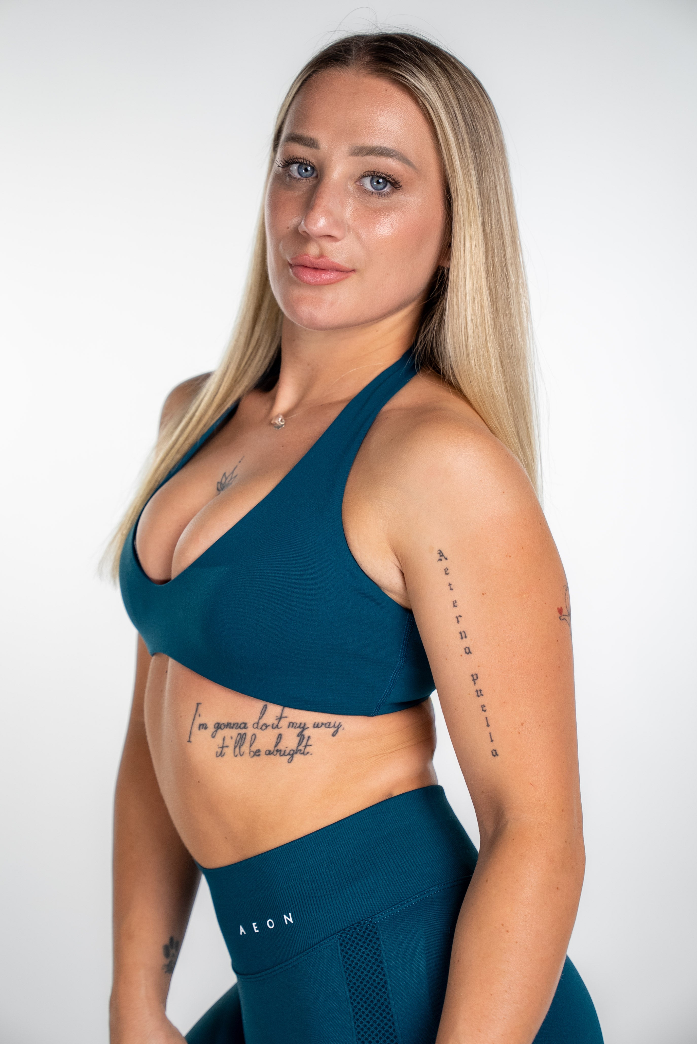 MOTION BREZŠIVEN HALTER NECK TOP V2