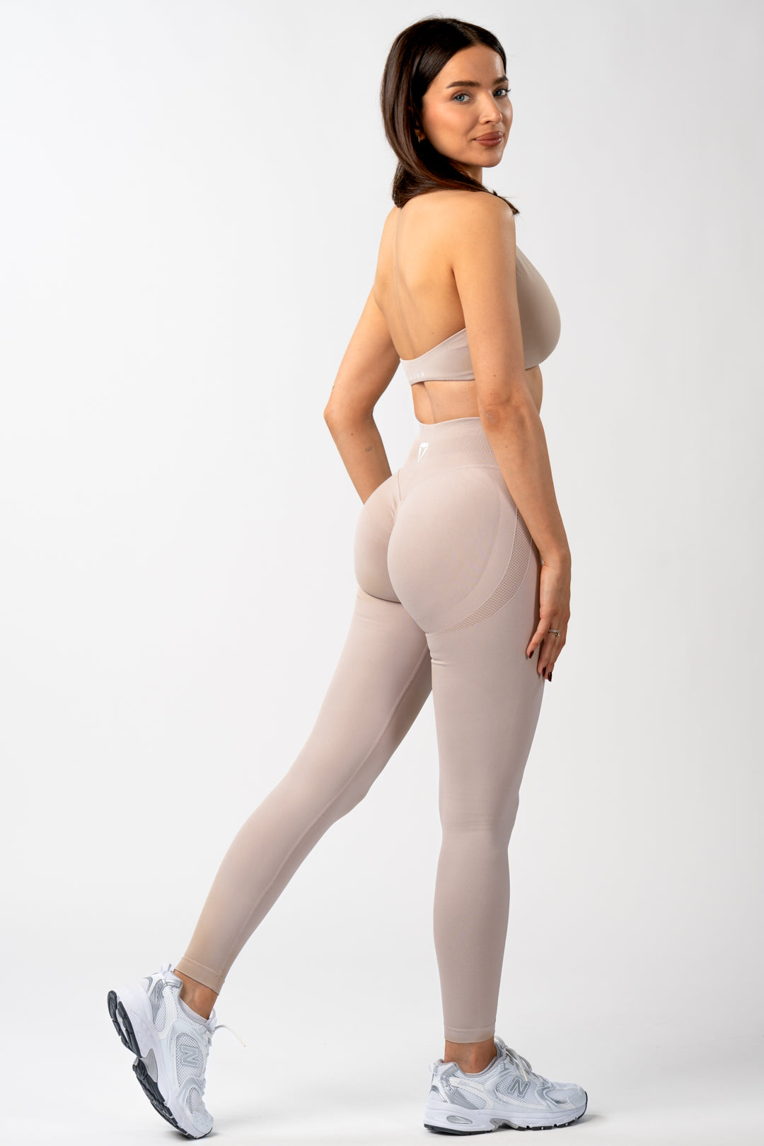 MOTION BREZŠIVEN HALTER NECK TOP V2