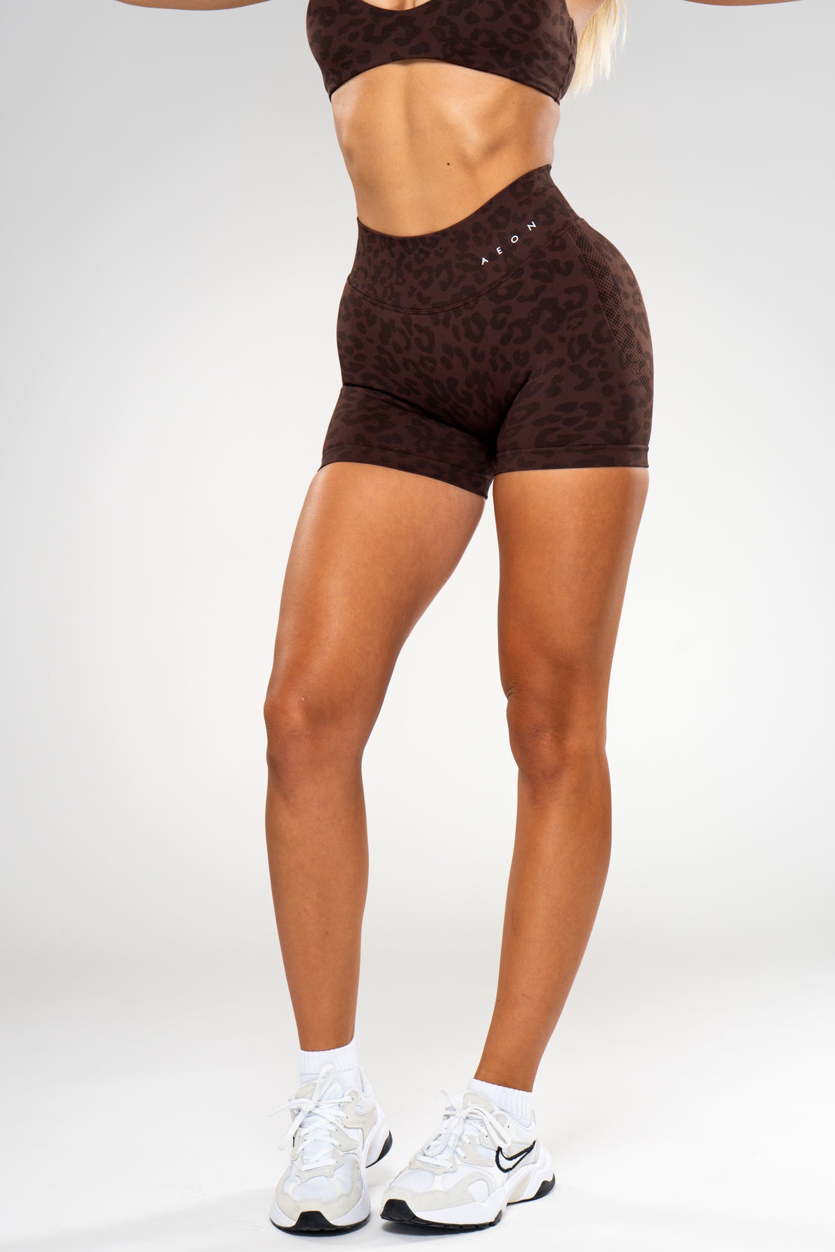 MOTION LEO MID WAIST SCRUNCH KRATKE PAJKICE V2