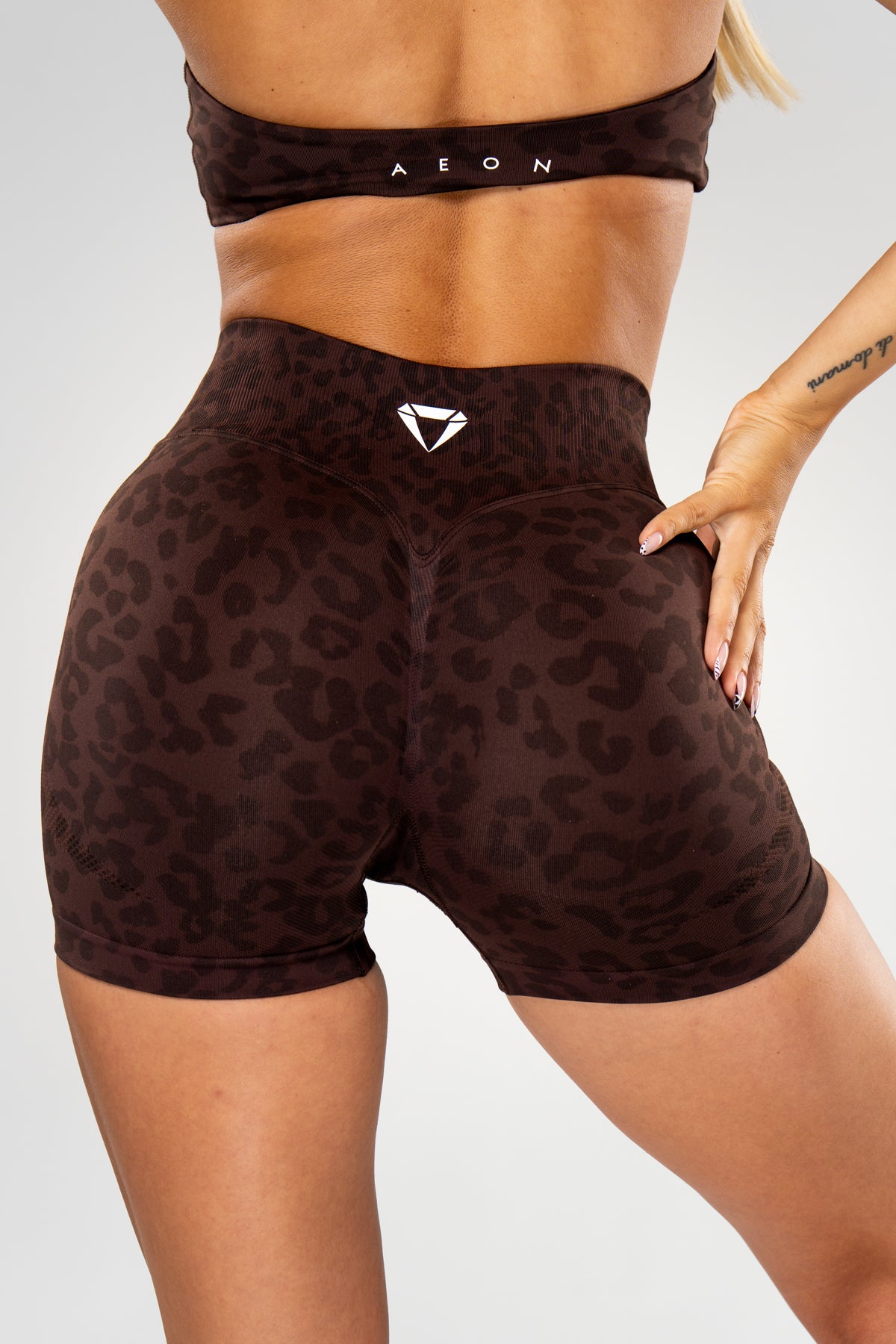 MOTION LEO MID WAIST SCRUNCH KRATKE PAJKICE V2