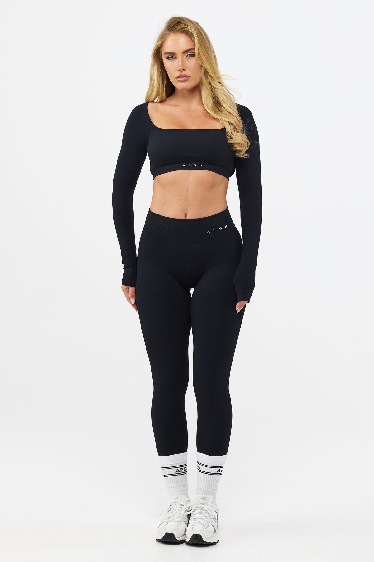 MOTION CROP TOP Z DOLGIMI ROKAVI V2