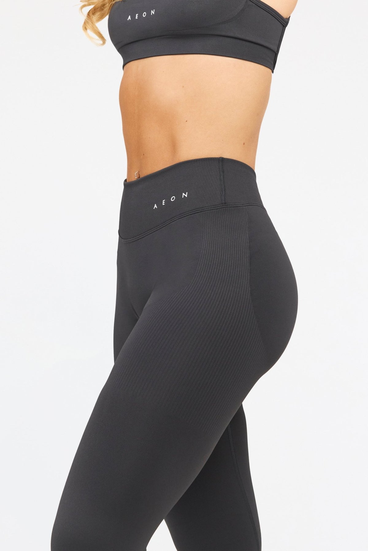 DEFINE V-BACK SCRUNCH LEGGINGS - Aeon Athletics