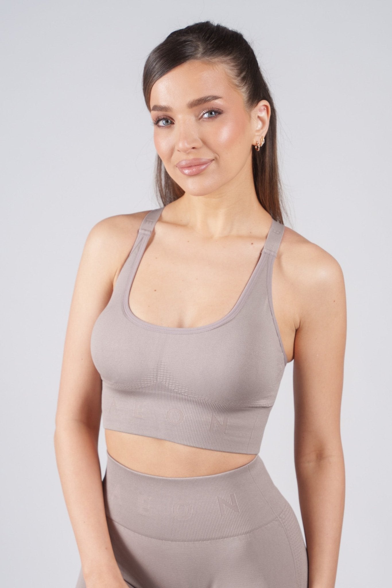 ELEVATE SEAMLESS BRA - Aeon Athletics