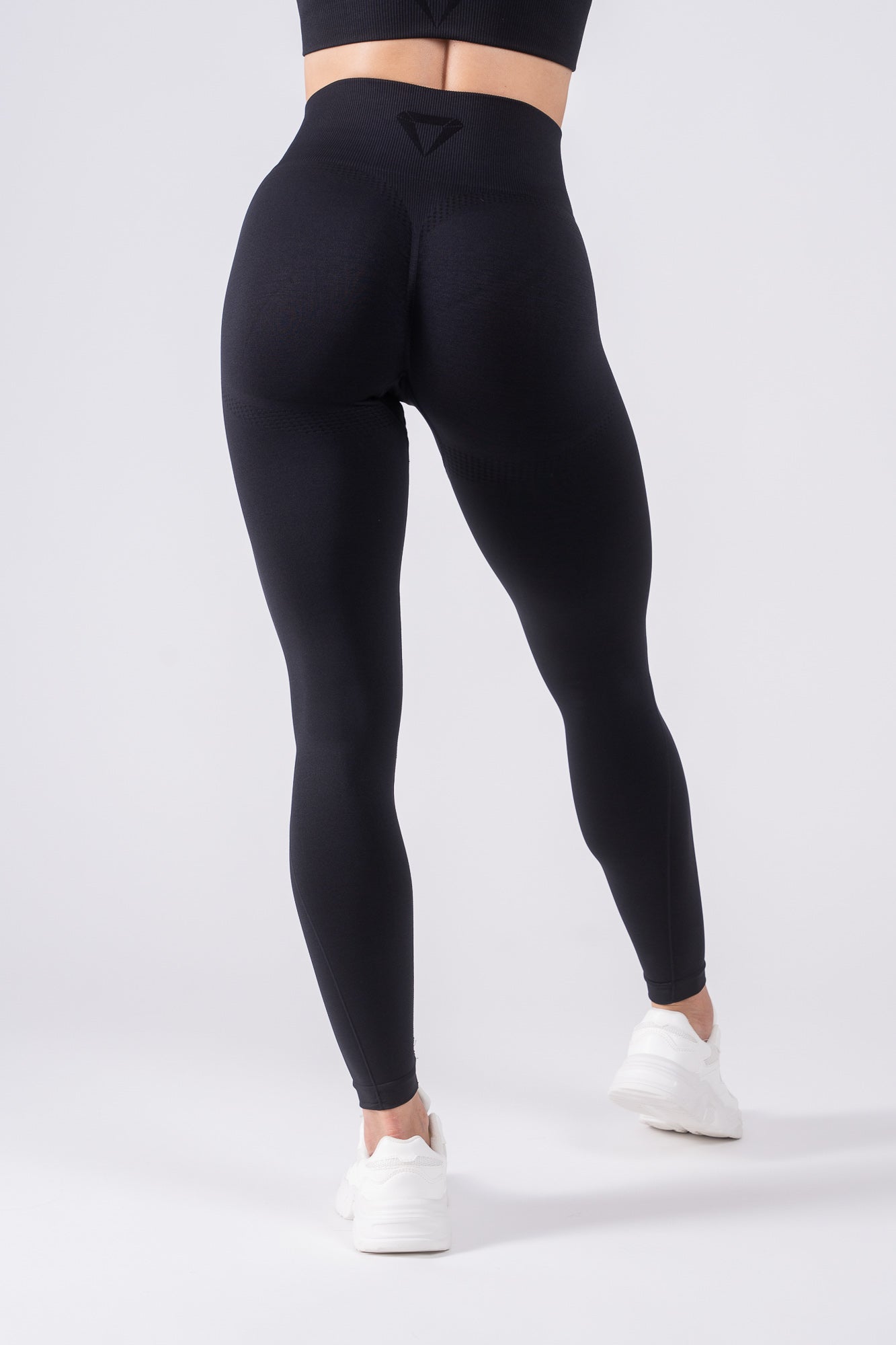 ELEVATE SEAMLESS LEGGINGS - Aeon Athletics