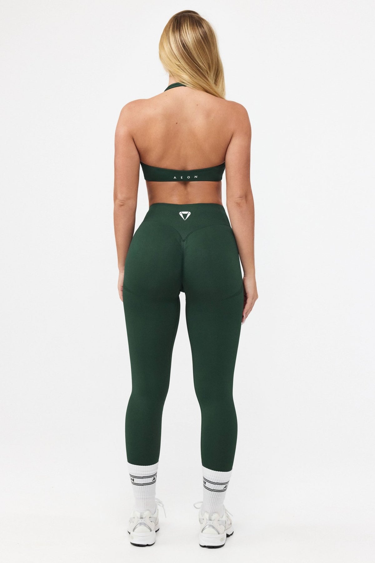 MOTION HALTER NECK BRA V2 - Aeon Athletics