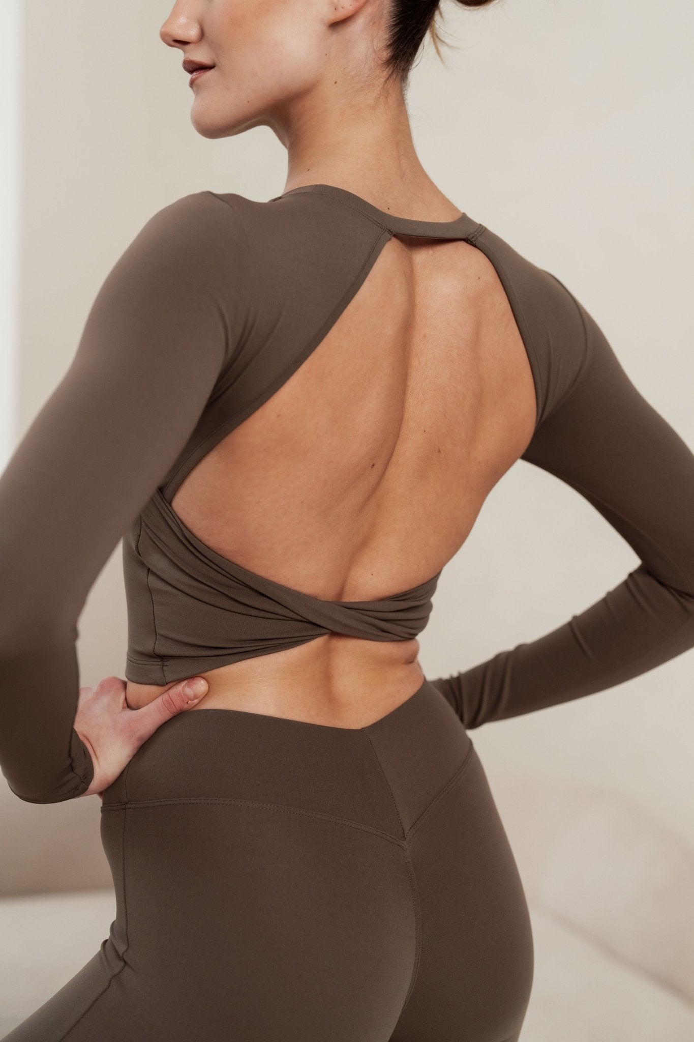 SECOND SKIN OPEN BACK TOP - Aeon Athletics
